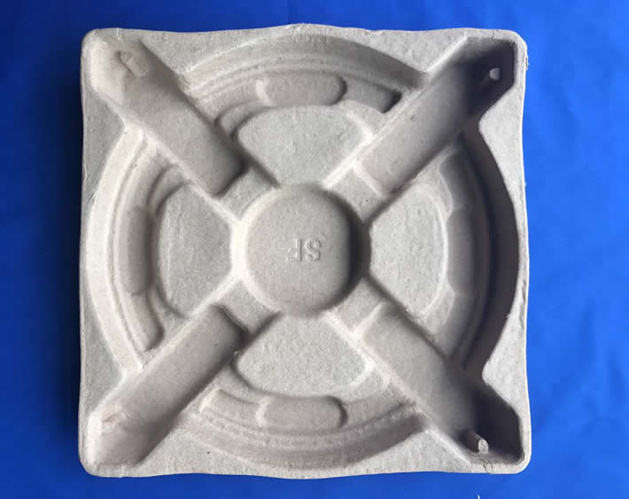 做紙托為什么要先定外箱？